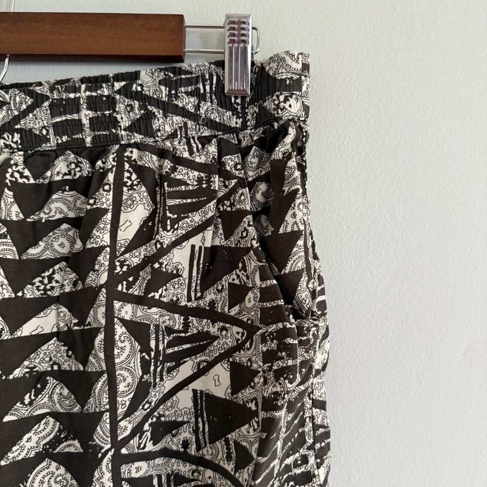 Mossimo Supply Co High Waist Black and White Shorts - Picture 4 of 5